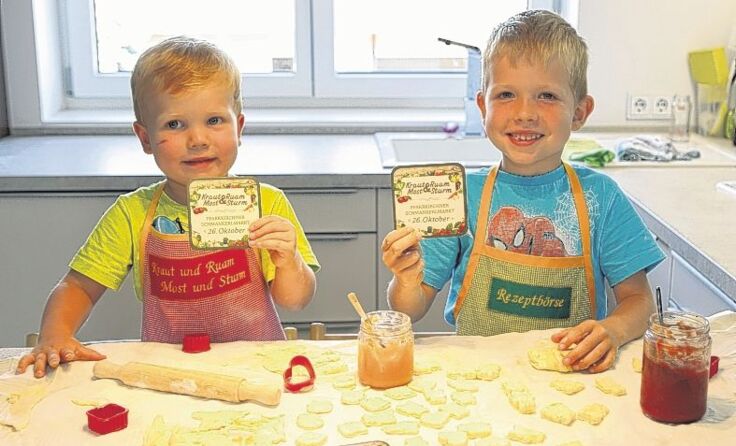 Gabriel (3) und Tobias (5) freuen sich schon aufs traditionelle Schmankerlfest. Foto: geh 
