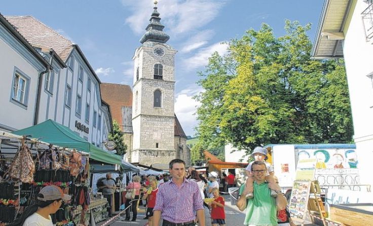 Viel zu sehen gibt‘s beim Flanieren durchs Marktfest mitten im Ort. Foto: Judith Koester 