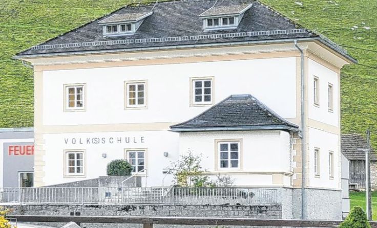 Die einstige Volksschule wird heute u.a. für die Weiterbildung genutzt.