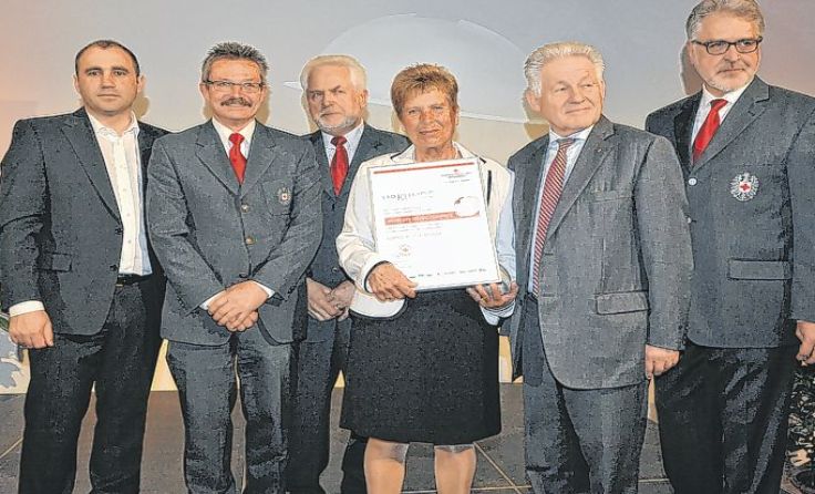 Rührige Preisträgerin 2016: Kornelia Haselsteiner aus Pfarrkirchen Foto: OÖRK