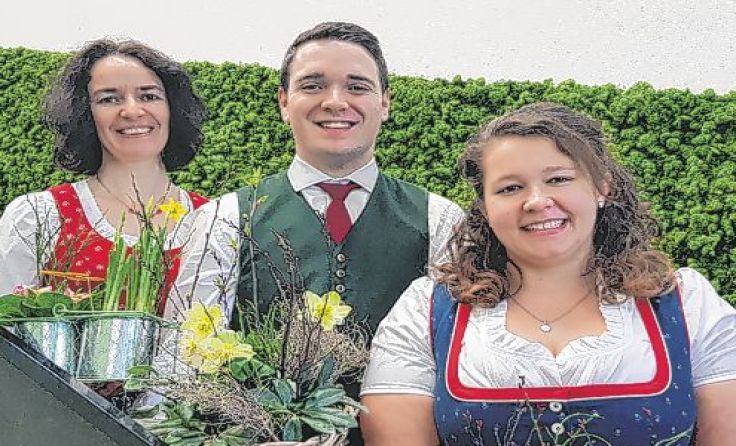 Landjugend und Bäuerinnen im Bezirk freuen sich auf zahlreiche Ballgäste.