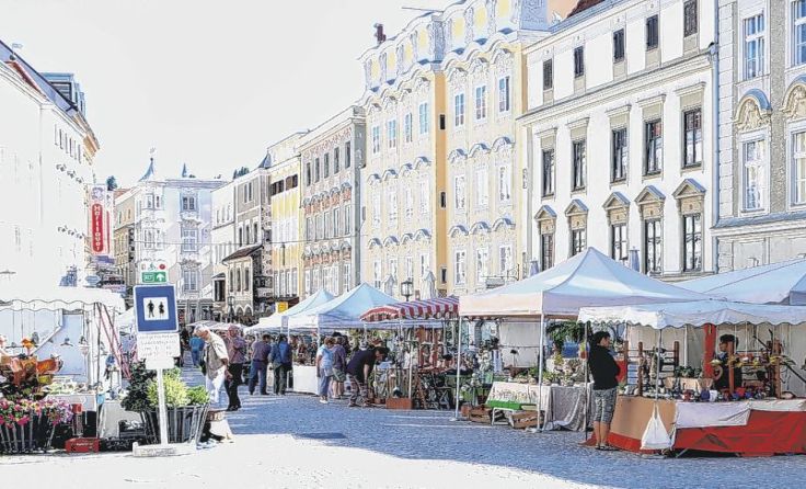 Der Töpfermarkt lädt an drei Tagen zum Gustieren auf dem Stadtplatz ein. Foto: TVB Steyr