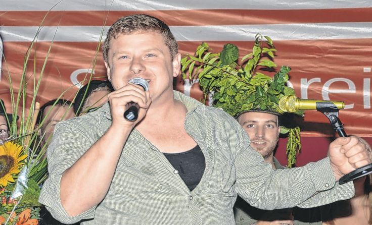 Vorjahressieger Martin Eckl (sang „Gloana Bauer“) ist wieder dabei. Foto: SV Mühlbach