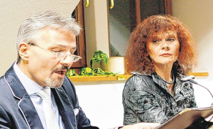 Peter von Fontano und Elisabeth Rass haben zeitlos vergnügliche Texte mit im Gepäck.
