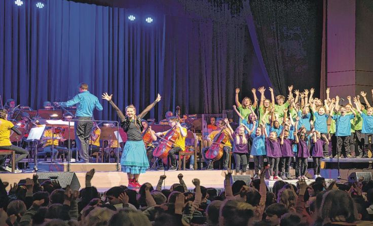 OÖ-Mozartensemble gestaltet Konzerterlebnis mit Mai Cocopelli in Bad Hall. Foto: Sahlia