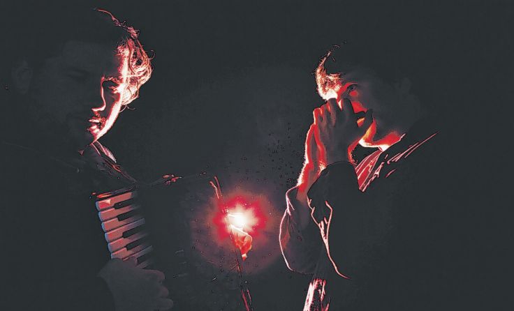 Das britische Musiker-Duo wird für seine Virtuosität von der Kritik gefeiert. Foto: Elly Lucas