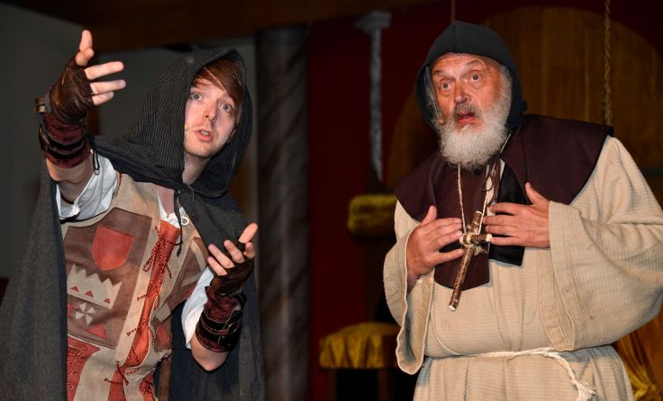 Unterhaltsames Theater mit Livemusik Foto: Kainrath