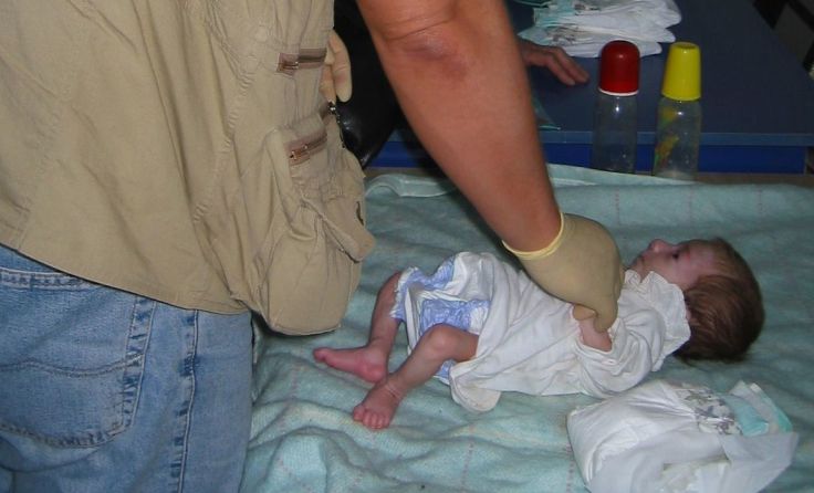 Adelina als Baby im Jahr 2004