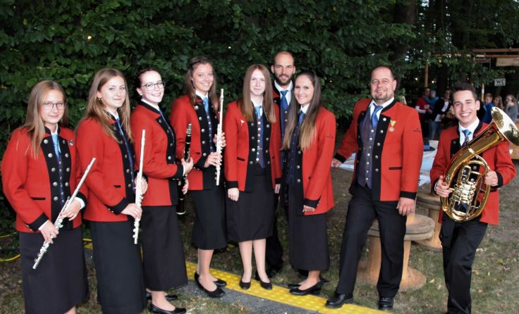 Der Musikverein freut sich über viele Besucher beim dreitägigen Event. Foto: Franz Putz
