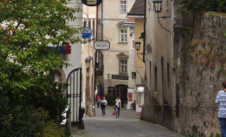 Radfahrer dürfen ab sofort die Pfarrgasse benutzen. Foto: mian