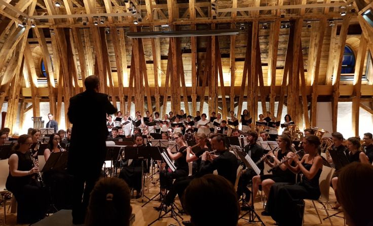 Auftritt Steyrer Chöre mit der Bläserphilharmonie im Kuppelsaal der TU Wien im Sommer Foto: Fiala