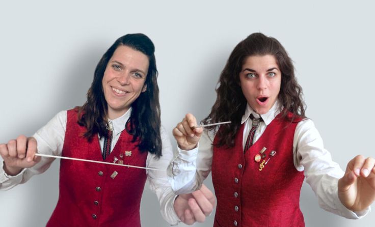 Die Kapellmeisterinnen von Christkindl: Katharina Hager (li.) und Helene Mayr (Foto: Markus Watzko)