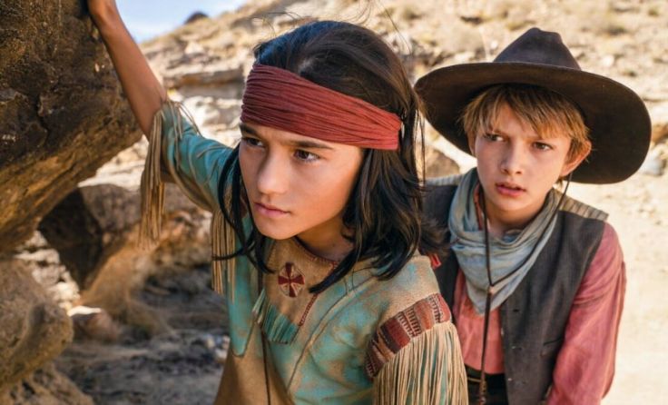 Der junge Häuptling Winnetou mit dem gleichaltrigen Tom Silver (Foto: Leonine)