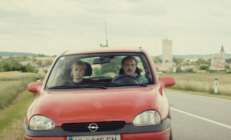 Birgit Minichmayr und Josef Hader in "Andrea lässt sich scheiden". (Foto: Wega Film / Ioan Gavriel)