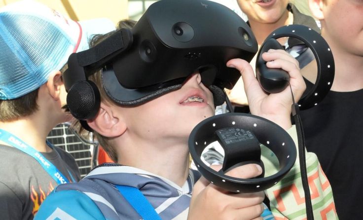 Kinder und Jugendliche werden in der Ferienzeit zu staunenden Forschern. (Foto: KinderUni OÖ 2024)