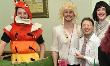 Musik, Masken und Stimmung in Laussa