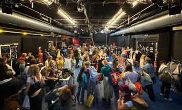 Kleidertauschparty im Röda macht Lust auf den Frühling