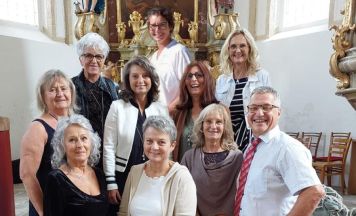 Hoamatgfühl und Freunde musizieren für Kinder in Nigeria