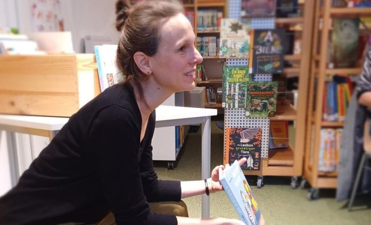 Andrea Kromoser inspiriert Eltern mit kreativen Leseideen für Kinder. (Foto: Bibliothek Ternberg)