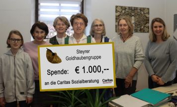Steyrer Goldhaubengruppe spendet für Sozialberatung in Steyr