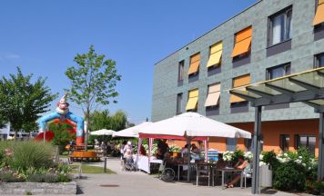 Gesellige Stunden bei Festen der Steyrer Altenheime
