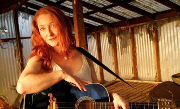 Doku Stoff und Konzert mit Inga Lynch in Weyer