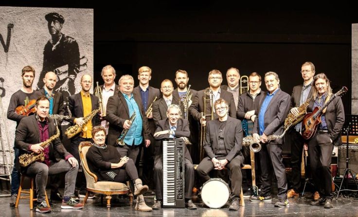 Das Upper Austrian Jazz Orchestra mit Ali Gaggl. (Foto: UAJO)