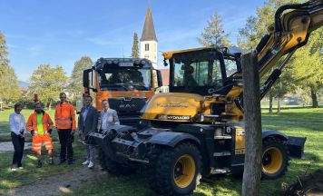 Micheldorf und Kirchdorf helfen einander mit schwerem Gerät