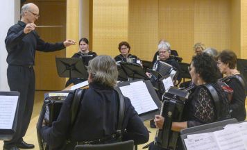 Akkordeonklänge im Reithoffersaal