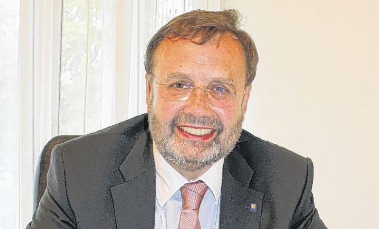 Landtagspräsident Hans Penz stellt die Forderungen der Landes-ÖVP vor. Foto: Brandt
