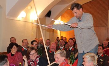 Vereinsempfang in Gföhl: Launiger Abend mit Tiefgang