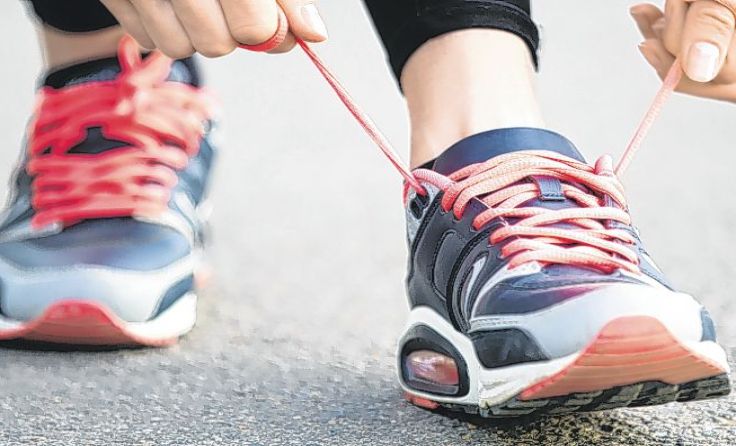 Rein in die Laufschuhe, denn jede Minute zählt. Foto: fizkes/shutterstock.com