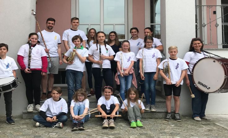 Die Kids Combo der Bergerner Musikanten mit erfahrenen Musikerkollegen
