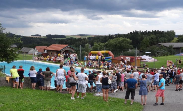 Am Erholungsteich steigt wieder die Plitsch-Platsch-Party. Foto: Richard Rauscher