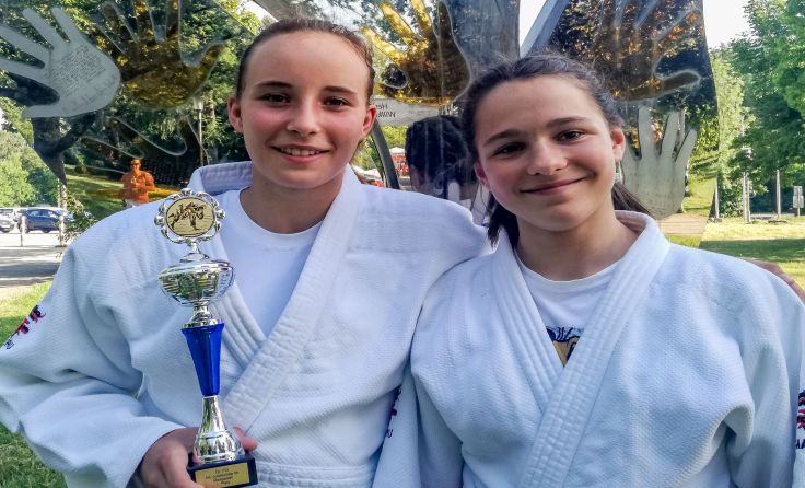  Laura Summer und Franziska Schlögl Foto: Jürgen Übl