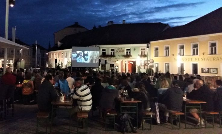 Der Holzplatz verwandelt sich einen Open-Air Kinosaal. Foto: Die Grünen Langenlois