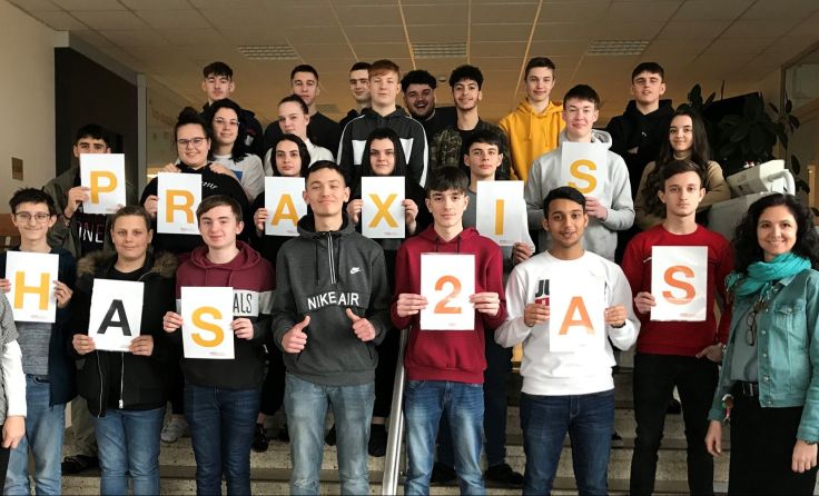 Die 2. Klasse startet gut vorbereitet in ihr Praktikum. Foto: HAS Krems