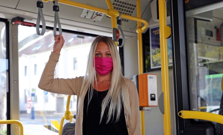 Nicht vergessen: Der Mund-Nasenschutz ist auch im Kremser Stadtbus Pflicht. Foto: Stadt Krems