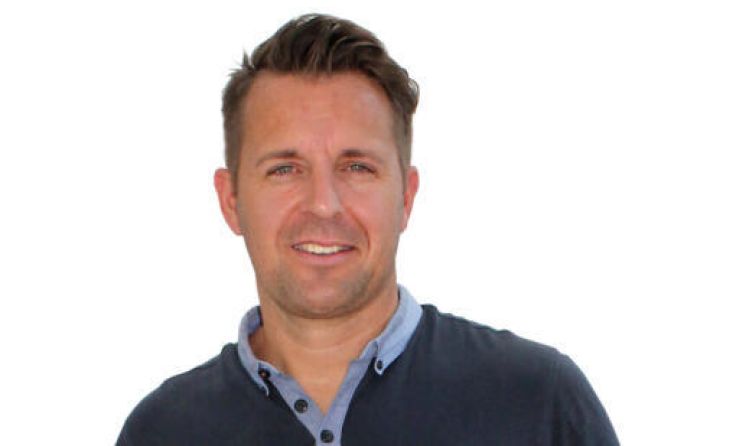 Manuel Brunner präsentiert die von ihm initiierte Purgstaller Notfallkarte, (Foto: Brandt)