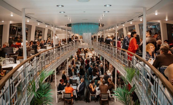Gleich zwei Schiffe verwandelten sich in einen Ballsaal. (Foto: Daniel Reichhart)