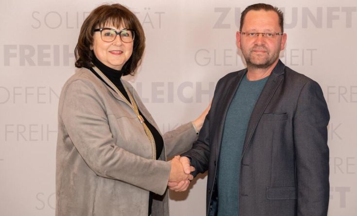 Gaby Auinger übergab den Regionalvorsitz an Josef Kastner. (Foto: FSG)