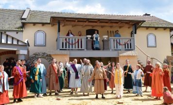 Gewaltiger Aufwand: Passionsspiele Dorfstetten zeigen Leiden und Sterben Jesu
