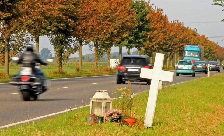 Zu schnelles Fahren war eine der Hauptursachen für Unfälle. (Foto: mitifoto/stock.adobe.com)