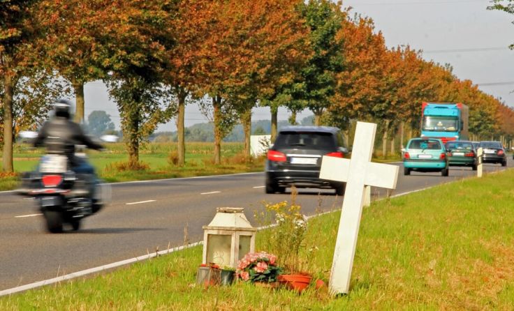 Zu schnelles Fahren war eine der Hauptursachen für Unfälle. (Foto: mitifoto/stpck.adobe.com)