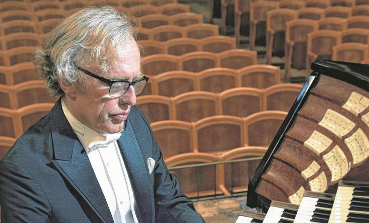 Organist Martin Haselböck zu Gast bei den Eferdinger Schlosskonzerten. Foto: Meinrad Hofer