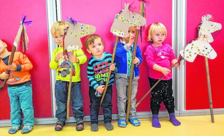 In der Spielgruppe entdecken Kinder gemeinsam die Welt.