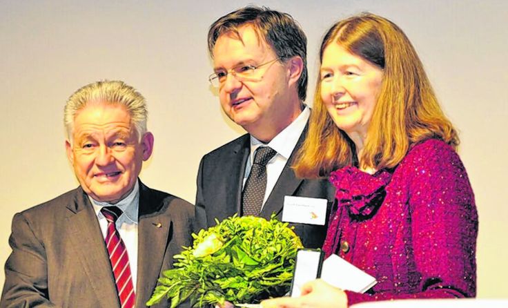 LH Josef Pühringer, Rudolf Eschlböck und Maria Eschlböck (v. l.) Foto: Eschlböck
