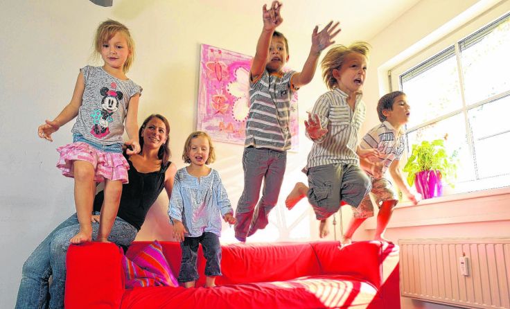 In altersgerechten Kleingruppen lernen Kinder mit der neuen Situation umzugehen. Foto: Rainbows