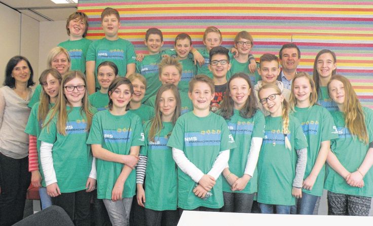 Die Schüler der 2a Klasse zu Gast bei ihrer Patenfirma Teufelberger in Wels. 