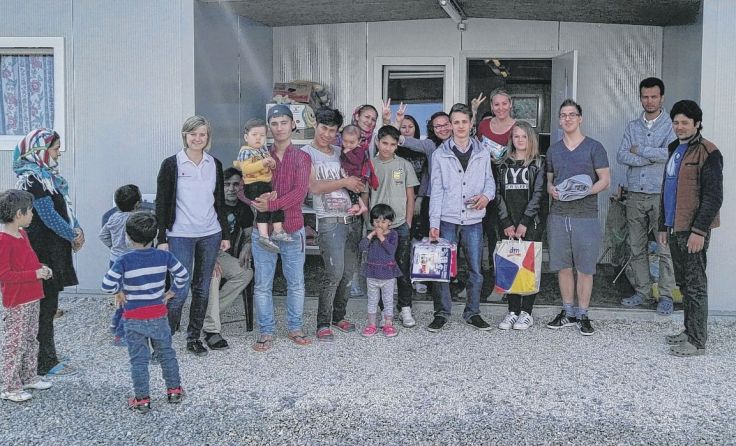 Die Flüchtlinge freuen sich über die Spenden aus dem ÖGJ-Jugendzentrum. Foto: ÖGJ